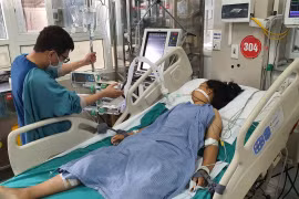 Nhiều người ở Hà Nội nguy kịch do uống loại nước được truyền bá chữa bách bệnh