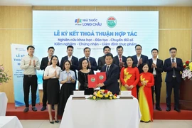 Long Châu hợp tác cùng Viện Kiểm nghiệm An toàn vệ sinh thực phẩm quốc gia