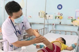 Nhiều dịch bệnh ghi nhận số mắc tăng vọt so với năm ngoái, liệu có bất thường?