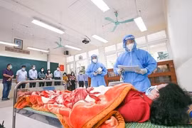 Hà Nội chỉ đạo khoanh vùng, cách ly hẹp nhất có thể, mở lại kinh tế ở những nơi an toàn