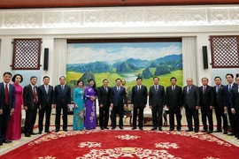 Lãnh đạo Đảng, Nhà nước CHDCND Lào tiếp Đoàn đại biểu cấp cao thành phố Hà Nội