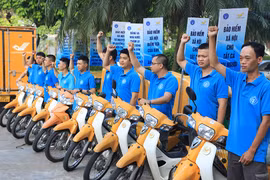 Hà Nội tổ chức chạy tuần hành roadshow, đến tận khu dân cư, chợ... vận động tham gia BHXH, BHYT