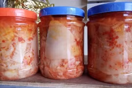 Uống nước dấm măng chua tự ngâm, người phụ nữ suýt tử vong vì ngộ độc xianua