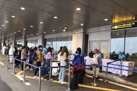 Phát hiện thêm ba người về từ Angola mắc Covid-19, điều trị tại Hà Nội và Bắc Ninh