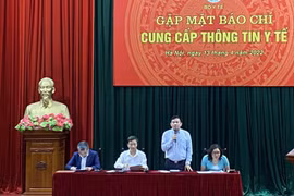 Nóng: Tuần sau bắt đầu tiêm vaccine Covid-19 cho trẻ lớp 6, phụ huynh cần lưu ý gì?