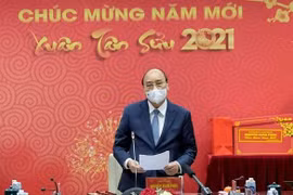 Thủ tướng: Chính phủ thực sự cảm động, trân quý sự hy sinh của ngành y trong cuộc chiến chống Covid-19