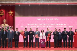 Đảng bộ Hà Nội công bố kết thúc hoạt động 13 tổ chức Đảng, lập mới 2 Đảng bộ trực thuộc