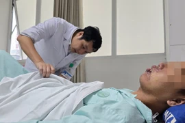 Tự chế mìn để đánh cá, nam thanh niên gặp tai nạn thập tử nhất sinh