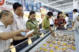 Hà Nội: Sẽ khen thưởng và có biện pháp bảo vệ người tố cáo vi phạm an toàn thực phẩm