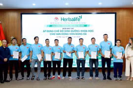 Đào tạo về dinh dưỡng khoa học cho 58 câu lạc bộ bóng đá Việt Nam