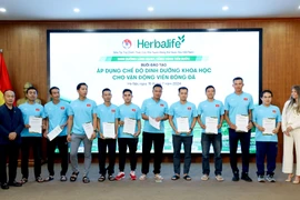 Đào tạo về dinh dưỡng khoa học cho 58 câu lạc bộ bóng đá Việt Nam