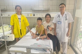 Bé trai đuối nước được chị gái 11 tuổi cứu sống nhờ kiến thức sơ cứu học ở trường