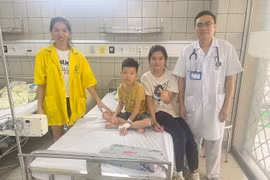 Bé trai đuối nước được chị gái 11 tuổi cứu sống nhờ kiến thức sơ cứu học ở trường