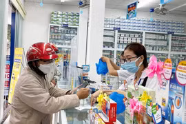 Bổ sung biện pháp xử phạt với cơ sở không kê khai giá thuốc, bán thuốc cao hơn giá kê khai