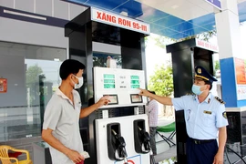 Thủ tướng chỉ đạo xử lý nghiêm các hành vi buôn lậu xăng dầu, vi phạm về hóa đơn