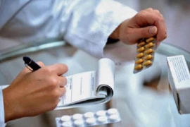 Cục Quản lý dược cảnh báo tình trạng tẩy xóa, thay đổi hạn dùng của thuốc