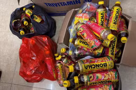 Vụ 13 học sinh ngộ độc do uống nước ngọt ở Thanh Oai: Các bệnh nhân đã ổn định, Uniben nói gì?