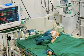 Uống nhầm thuốc chống trầm cảm, 3 chị em ruột nguy kịch