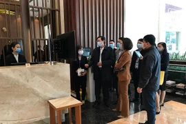 Kiểm tra đột xuất 2 khách sạn có nhiều người lưu trú cách ly phòng Covid-19 ở Hà Nội