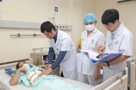 Lần đầu tiên phẫu thuật u cơ mỡ mạch thận lan lên đến tim, thế giới mới gặp 6 ca