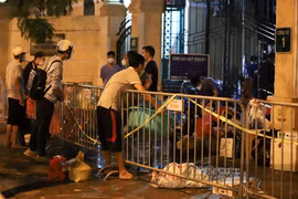 Sẽ giãn cách người nhà và nhân viên y tế ra khỏi ổ dịch Bệnh viện Việt Đức