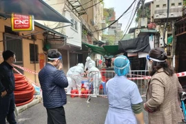 Hà Nội tăng kỷ lục 390 ca Covid-19, 220 ca cộng đồng, riêng Đống Đa phát hiện 115 ca