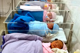 Hà Nội đặt mục tiêu giảm 0,1% tỷ lệ sinh con thứ ba trở lên trong năm 2023