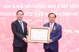 Nguyên Bí thư Thành ủy Hà Nội Phạm Quang Nghị được tặng Huân chương Hồ Chí Minh