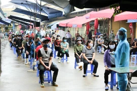 Thường trực Thành ủy Hà Nội đồng ý nâng mức độ phòng chống dịch Covid-19 ở một số khu vực