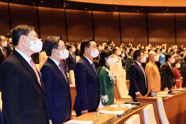 Quốc hội tưởng niệm đồng bào tử vong, cán bộ, chiến sĩ hy sinh do dịch COVID-19