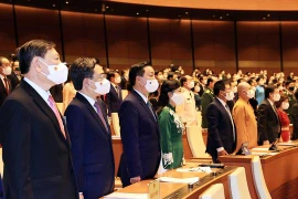 Quốc hội tưởng niệm đồng bào tử vong, cán bộ, chiến sĩ hy sinh do dịch COVID-19