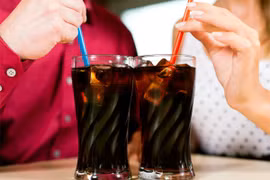 Người Việt Nam đang tiêu thụ quá nhiều đường, trung bình 1 lít đồ uống có đường mỗi tuần