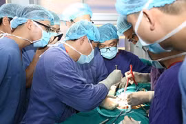 Nam thanh niên bị gãy "súng" sau quan hệ tình dục do muốn… thử tư thế lạ