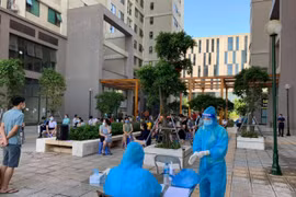 Phát hiện 1 ca Covid-19 ở chung cư Imperial Plaza đường Giải Phóng, Hà Nội thêm 8 ca mới 
