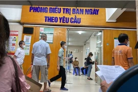 Áp khung giá khám chữa bệnh theo yêu cầu sẽ tác động như thế nào đến bệnh viện và người bệnh?