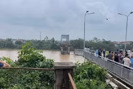 Sập cầu Phong Châu: Thủ tướng chỉ đạo Phó Thủ tướng và lãnh đạo 3 Bộ đến ngay hiện trường