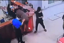 Nhân viên y tế Bệnh viện Đa khoa Nghệ An bị hành hung lúc nửa đêm