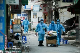 Hà Nội thêm 704 ca Covid-19, toàn bộ 30 quận huyện đều có ca cộng đồng