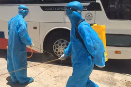 Hà Nội: Thêm 11 người từ BV Việt Đức chuyển sang BV Thanh Nhàn dương tính Covid-19