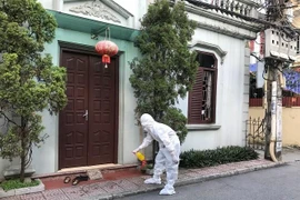 Đi công tác về, người đàn ông ở phố Bắc Cầu, quận Long Biên dương tính Covid-19