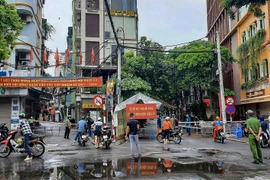 Chiều 26-8, Hà Nội thêm 33 ca Covid-19 cộng đồng, ổ dịch tại Thanh Xuân tăng 25 ca