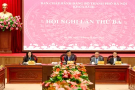 Thành ủy Hà Nội thảo luận Tờ trình về phân cấp quản lý cán bộ, quy định cho thôi giữ chức vụ, từ chức