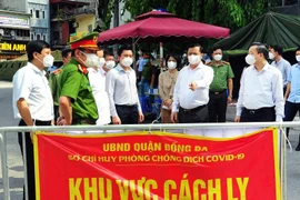 Thành ủy Hà Nội yêu cầu điều tra dịch vụ ”cò" tiêm vaccine Covid-19 thần tốc