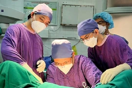 Nam thanh niên Hà Nội bị sùi mào gà do thói quen xấu