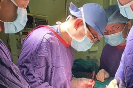Phẫu thuật kết hợp cùng lúc 5 xương gãy cho bệnh nhân bị tai nạn