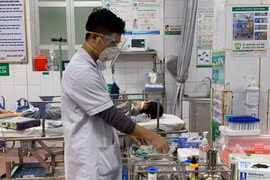 Chính phủ yêu cầu khẩn trương đấu thầu thuốc tập trung từ cấp trung ương đến địa phương