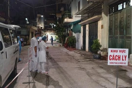 Hà Nội: Một trường hợp ở phố Trần Cung dương tính, phong tỏa 3 tòa nhà xung quanh