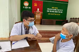 Bệnh viện Tim Hà Nội khám, phát thuốc miễn phí cho người dân xã nghèo ở Thừa Thiên Huế