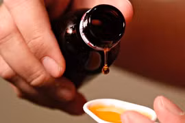 Các loại siro ho bị WHO cảnh báo nhiễm độc chưa được cấp phép tại Việt Nam