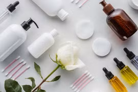 Ghi công dụng trên nhãn không phù hợp, 20 mỹ phẩm của Đại Cát Á bị thu hồi